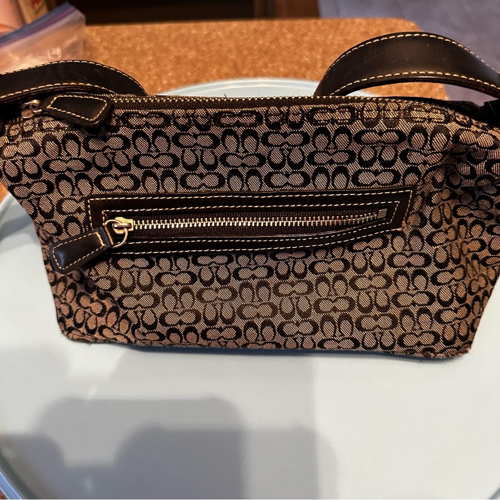 COACH MINI Black lettering & gray background.  Great condition